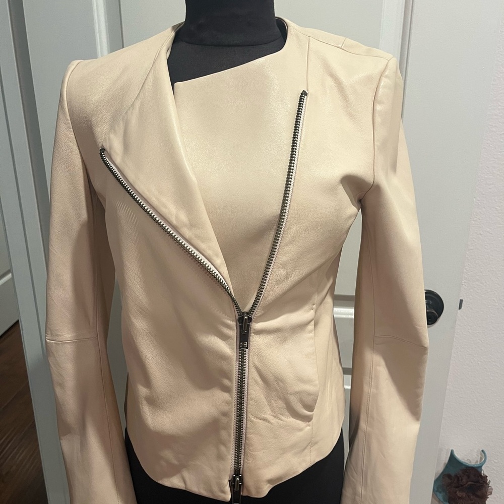 Vince Women Lamb Leather Cream Biker Moto Jacket Zip Front Pocket